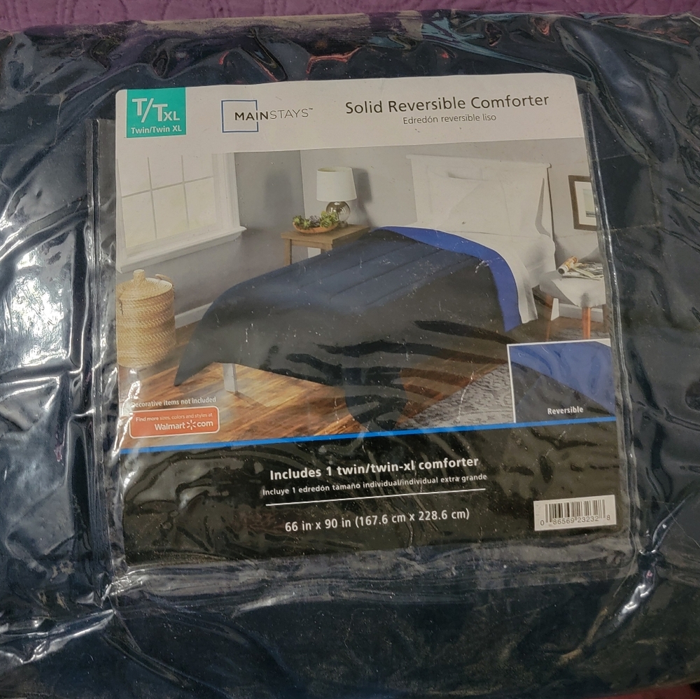 MainStays T/Txl Navy blue comforter